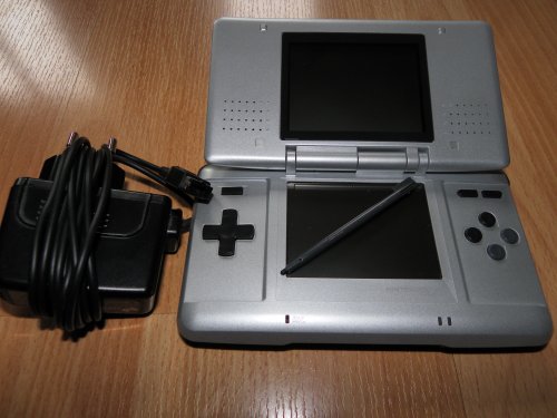 Console Nintendo DS - couleur Argent
