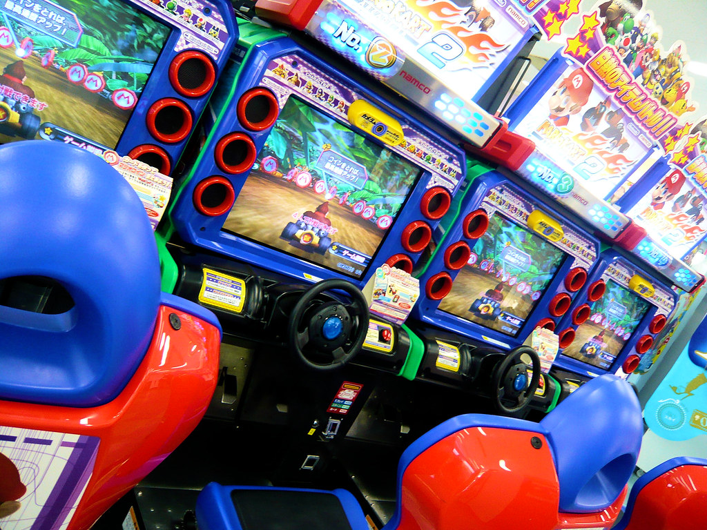 Rangée de bornes d'arcade Mario Kart GP2